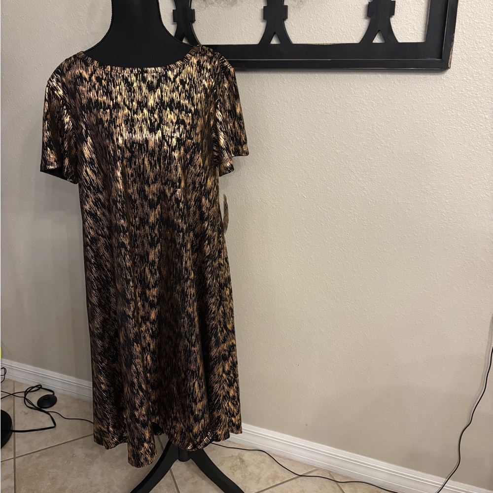 LuLaRoe Elegant Carly Hi Low Swing Dress L Black/Gold NWT